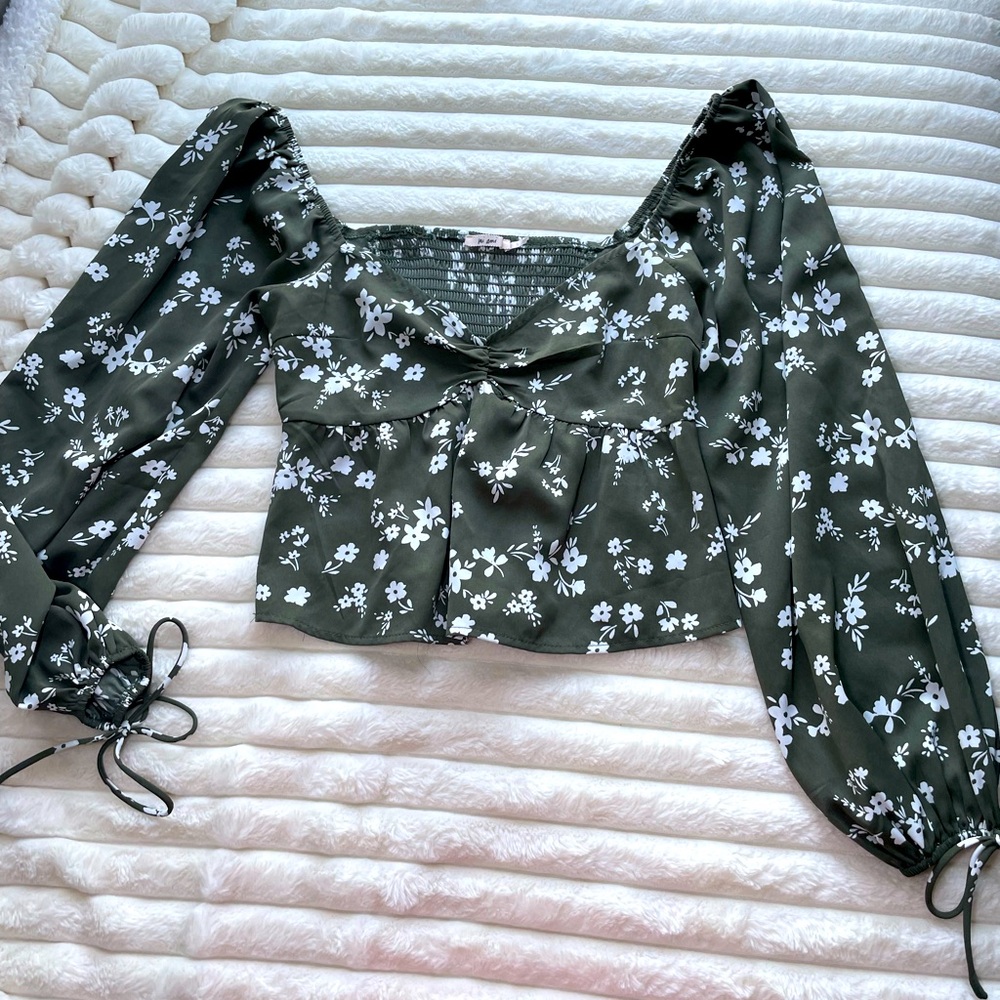 GREEN FLORAL BLOUSE - Picture 4 of 10